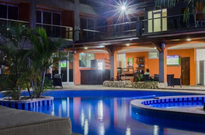Imagen de la piscina del Hotel Mendiata. Foto 20