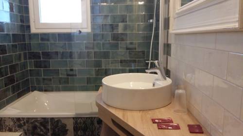 Imagen de la habitación del Hotel Mendionde. Foto 3