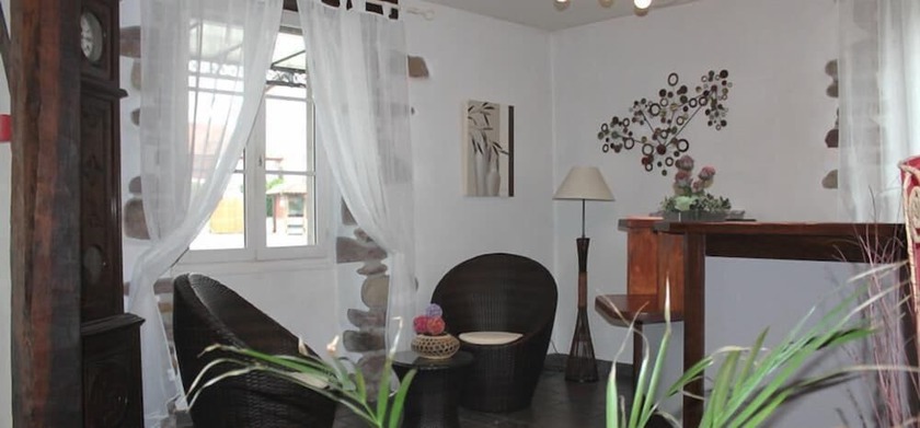 Imagen de los interiores del Hotel Mendy. Foto 20