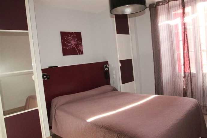 Imagen de la habitación del Hotel Mendy. Foto 7