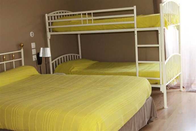 Imagen de la habitación del Hotel Mendy. Foto 18