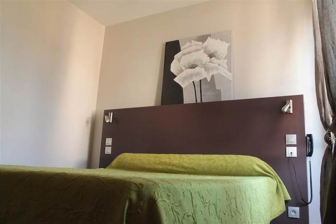 Imagen de la habitación del Hotel Mendy. Foto 19