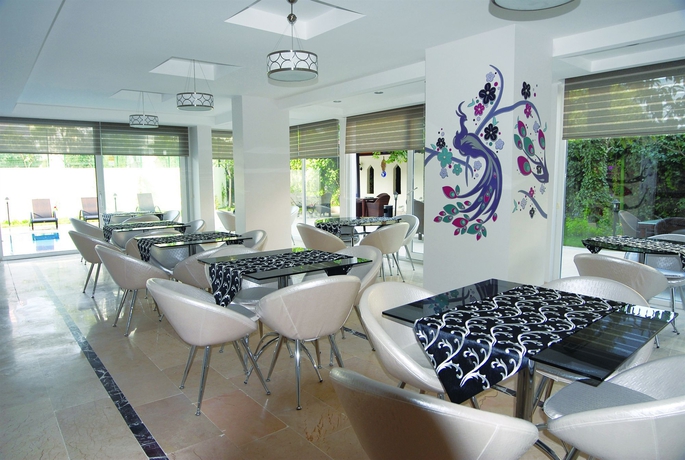 Imagen del bar/restaurante del Hotel Mene City. Foto 3