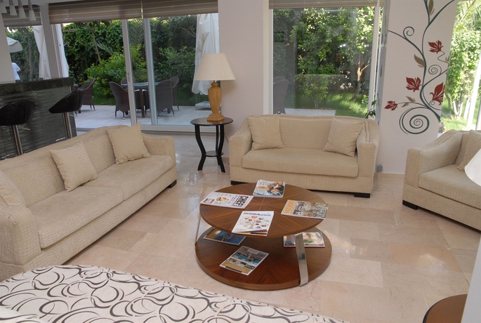 Imagen de los interiores del Hotel Mene City. Foto 14