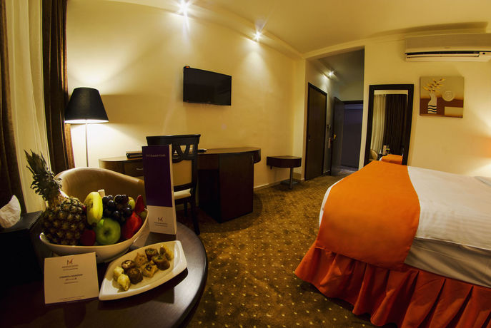Imagen de los interiores del Hotel Meneur. Foto 15