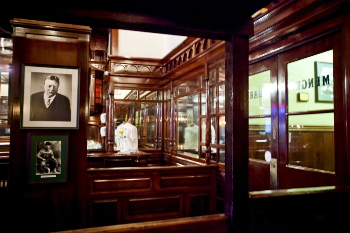 Imagen del bar/restaurante del Hotel Menger. Foto 3