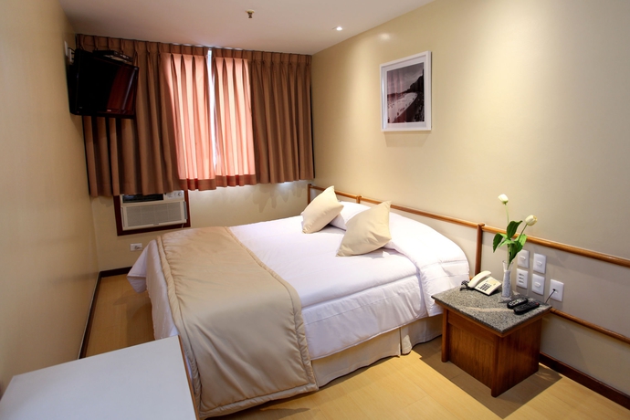 Imagen de la habitación del Hotel Mengo Palace. Foto 9