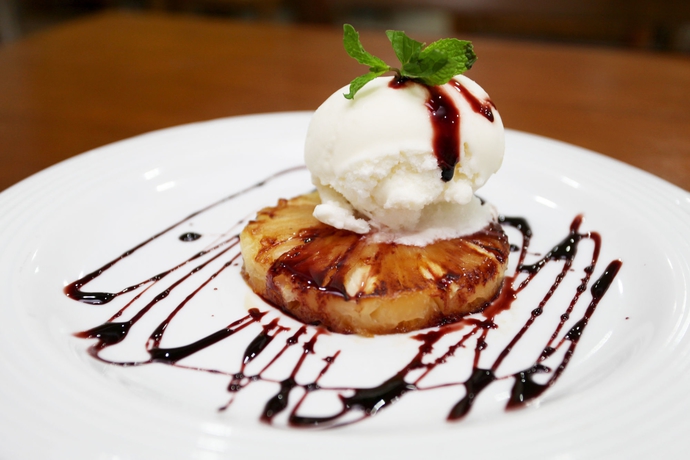 Imagen del bar/restaurante del Hotel Mengo Palace. Foto 3