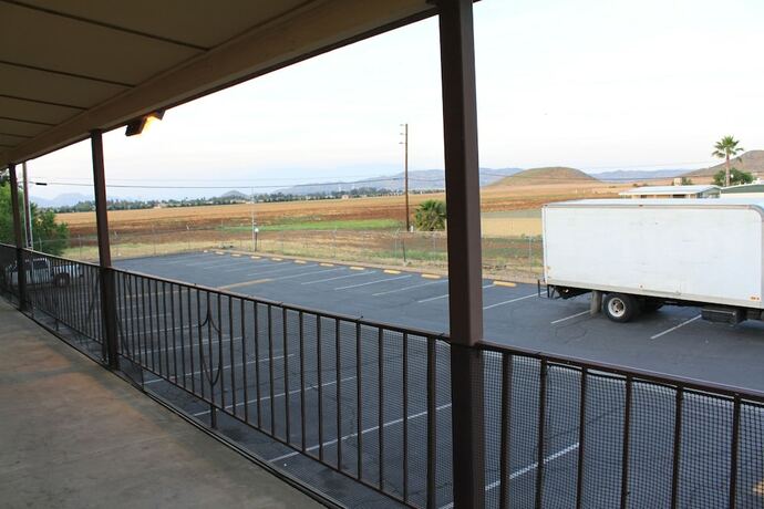 Imagen general del Hotel Menifee Inn. Foto 2