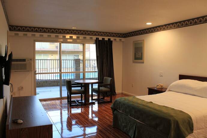 Imagen de la habitación del Hotel Menifee Inn. Foto 17