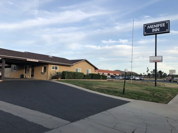 Imagen general del Hotel Menifee Inn. Foto 8