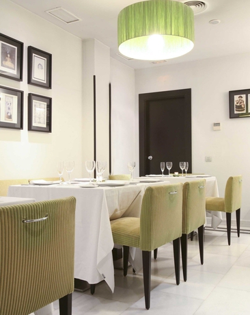 Imagen del bar/restaurante del Hotel Meninas. Foto 5