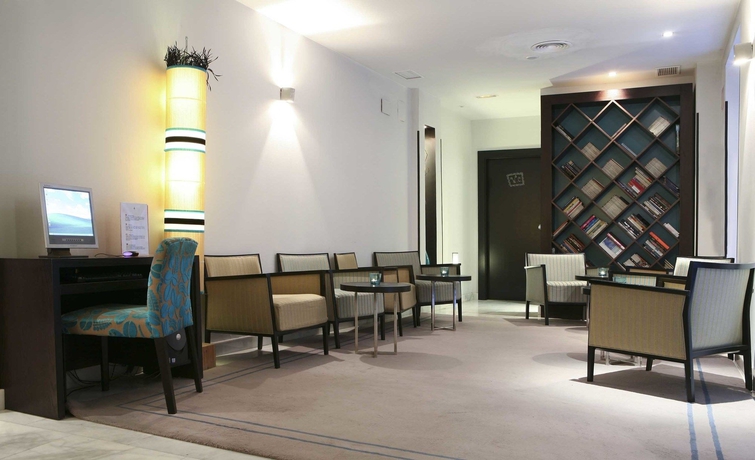 Imagen de los interiores del Hotel Meninas. Foto 13