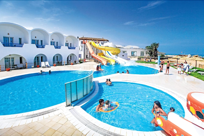 Imagen de la piscina del Hotel Meninx Djerba. Foto 14