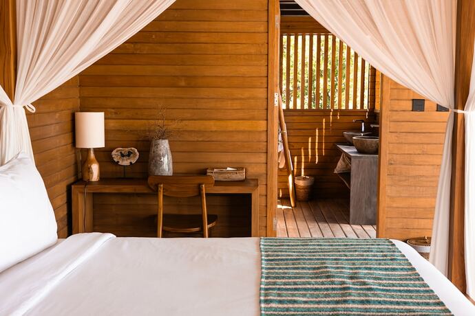 Imagen de la habitación del Hotel Menjaga Bay. Foto 16