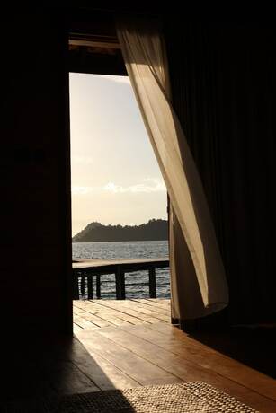 Imagen general del Hotel Menjaga Bay. Foto 8