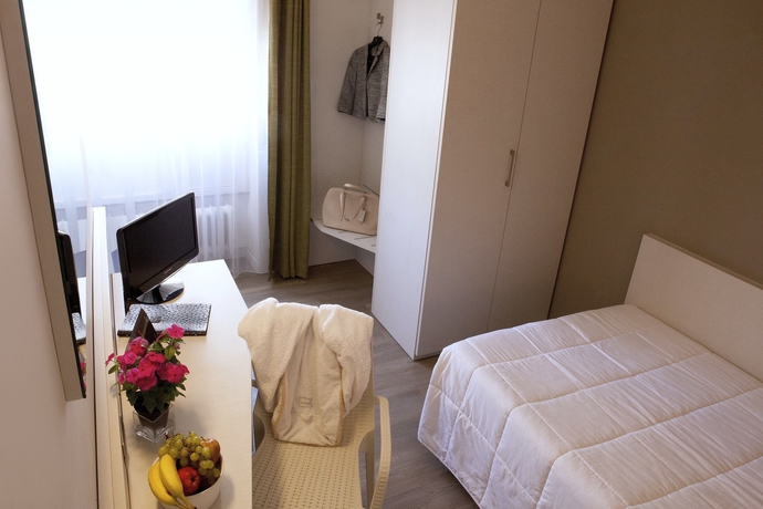 Imagen de la habitación del Hotel Mennini. Foto 11