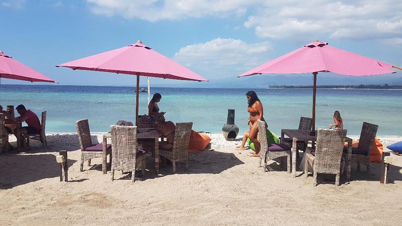 Imagen del bar/restaurante del Hotel Meno Mojo Resort. Foto 5