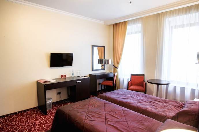 Imagen de la habitación del Hotel Menorah. Foto 5
