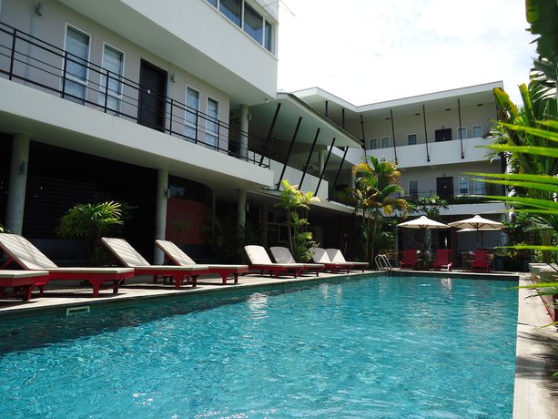 Imagen de la piscina del Hotel Men's Resort and Spa - Caters to Gay Men. Foto 20