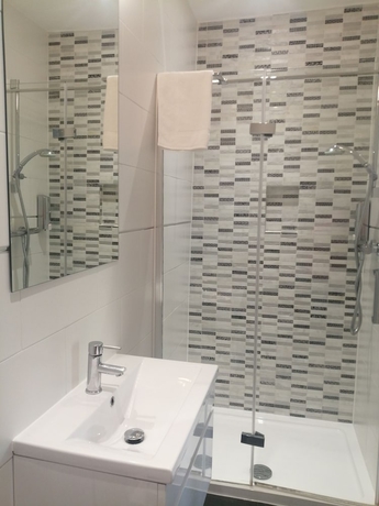 Imagen de la habitación del Hotel Mentone. Foto 11