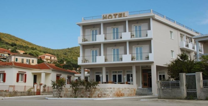 Imagen de los exteriores del Hotel Mentor. Foto 7