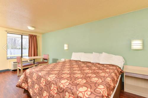 Imagen de la habitación del Hotel Mentor Home Inn. Foto 7