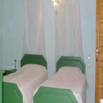 Imagen de la habitación del Hotel Menzelcaja. Foto 2