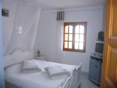 Imagen de la habitación del Hotel Menzelcaja. Foto 3
