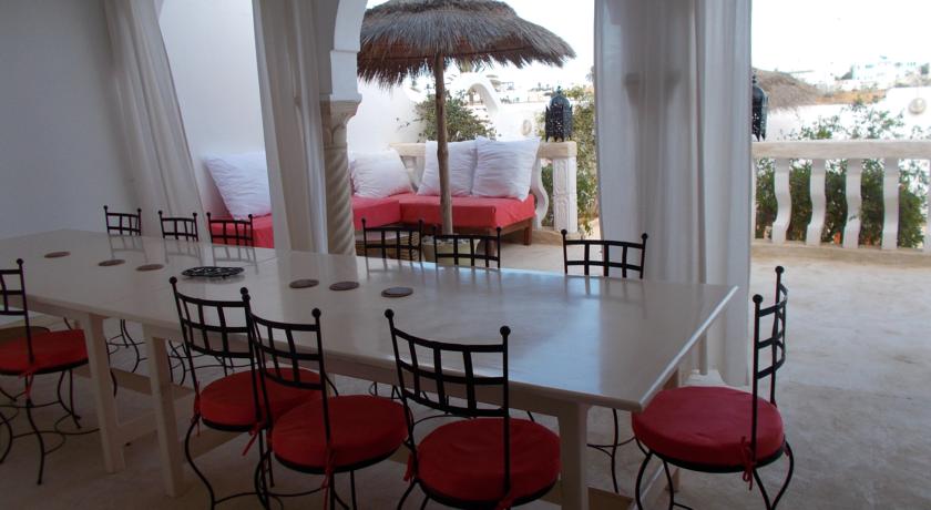 Imagen de los interiores del Hotel Menzelcaja. Foto 6