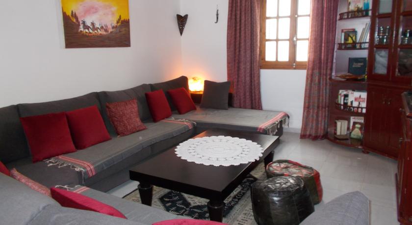 Imagen de los interiores del Hotel Menzelcaja. Foto 7