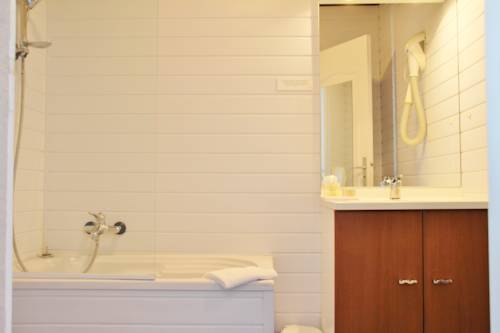 Imagen de la habitación del Hotel Mer Et For&ecirc;t. Foto 7