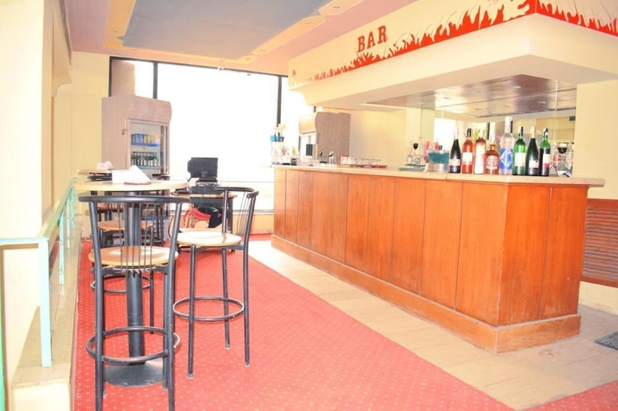 Imagen de los interiores del Hotel Mer Rouge. Foto 15