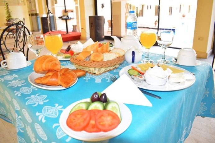 Imagen del bar/restaurante del Hotel Mer Rouge. Foto 6