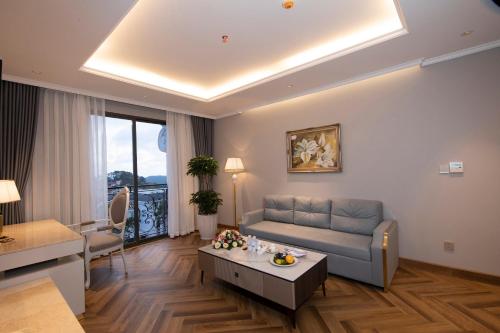 Imagen de la habitación del Hotel MerPerle Dalat. Foto 17