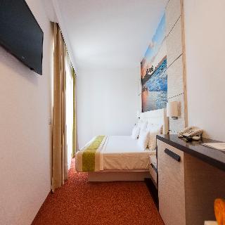 Imagen de la habitación del Hotel Mera Resort Venus. Foto 24