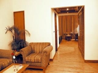 Imagen general del Hotel Meraden Grand. Foto 3