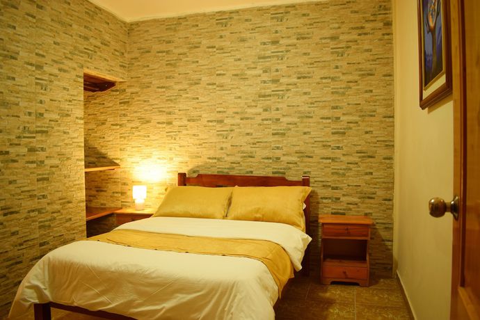 Imagen de la habitación del Hotel Meraki, Ba&ntilde;os de Agua Santa. Foto 3