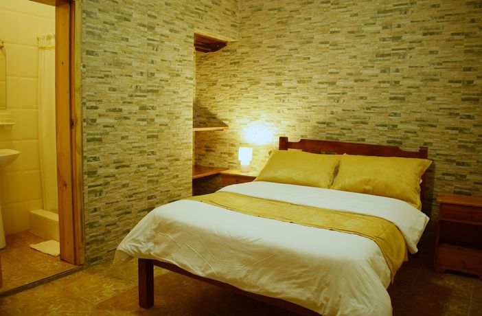 Imagen de la habitación del Hotel Meraki, Ba&ntilde;os de Agua Santa. Foto 6