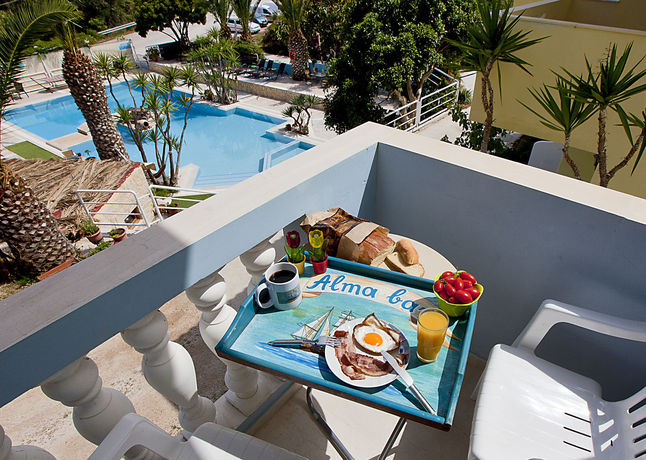 Imagen de la piscina del Hotel Meraki, Nauplia. Foto 13