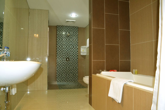 Imagen del bar/restaurante del Hotel Merapi Merbabus And Resort. Foto 4