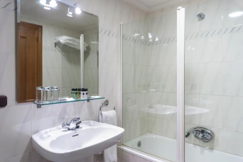 Imagen de la habitación del Hotel Mercado by gaiarooms. Foto 16