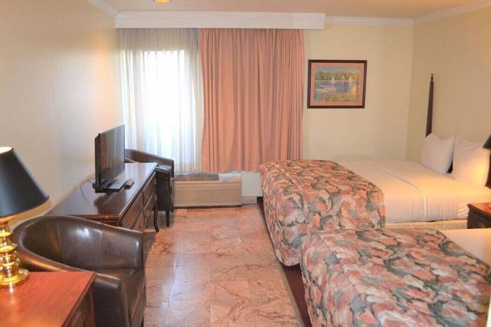 Imagen de la habitación del Hotel Merced Inn and Suites. Foto 9