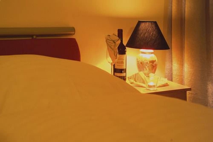 Imagen de la habitación del Hotel Mercedes Hamburg. Foto 8