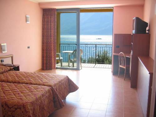 Imagen de la habitación del Hotel Mercedes, Limone sul Garda. Foto 7