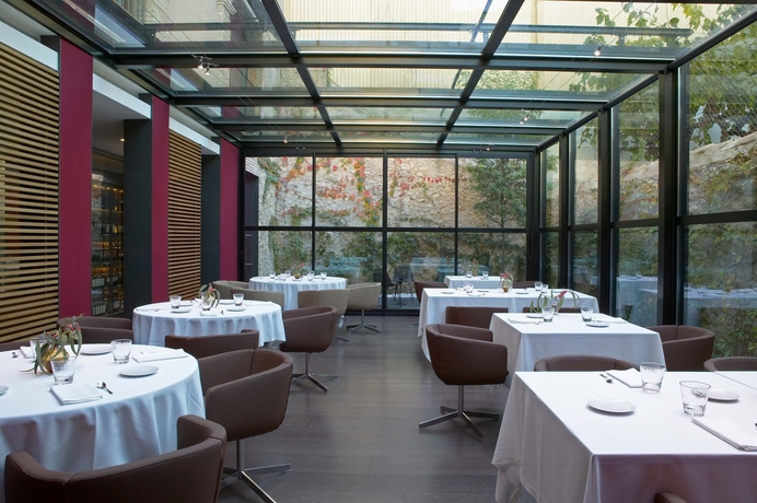 Imagen del bar/restaurante del Hotel Mercer Casa Torner I Güell. Foto 2