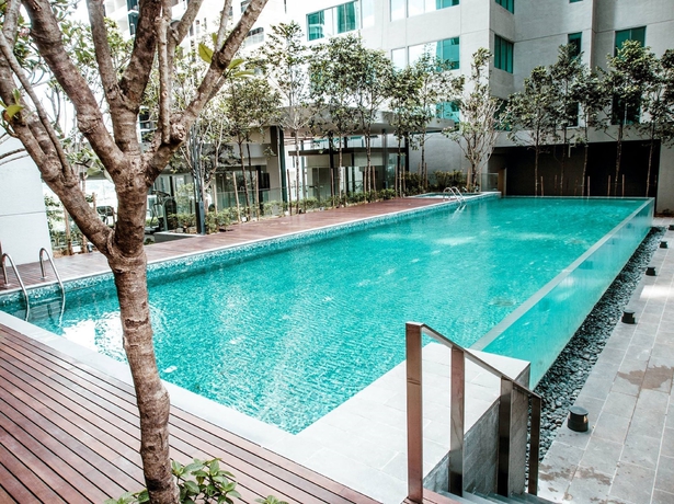 Imagen de la piscina del Hotel Mercu Summer Suite Klcc At Penguin Homes. Foto 17
