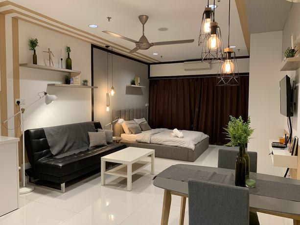 Imagen de la habitación del Hotel Mercu Summer Suites Freluxe Homestay. Foto 8