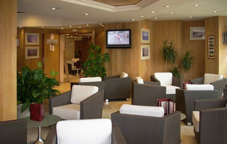 Imagen del bar/restaurante del Hotel Mercure Abbeville Centre - Porte De La Baie De Somme. Foto 5