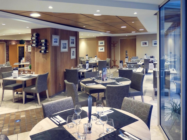 Imagen del bar/restaurante del Hotel Mercure Abbeville Centre - Porte De La Baie De Somme. Foto 10